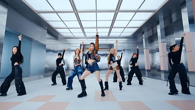 「『IS:SUE / 'SHINING' Music Video』」4枚目/16