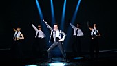 「田原俊彦、キレキレダンス＆シルバーの衣装が煌めく新曲「ナニコレ最高!!!」ティザー映像公開」1枚目/4
