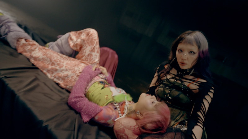 ＜インタビュー＞武瑠『TO BE LIKE THRILLER feat.IKE, 星熊南巫, 4s4ki』特集記事（3者との対談＆MV撮影レポート）