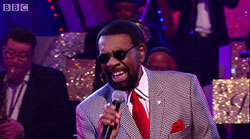 「Happy
at Jools' Annual Hootenanny」