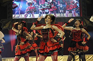 「恵比寿マスカッツ 涙のステージで少女時代やKARAをカバー」