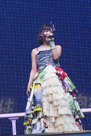 「AKB48 栄光と挫折を記録したDVDでマイケル以来の快挙」