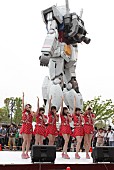 スマイレージ「スマイレージ ビキニ風衣装でガンダムの前に立つ!!」1枚目/16