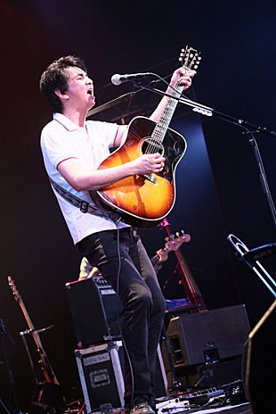 「BONNIE PINK、持田香織ら【Slow Music Slow LIVE'12】出演」