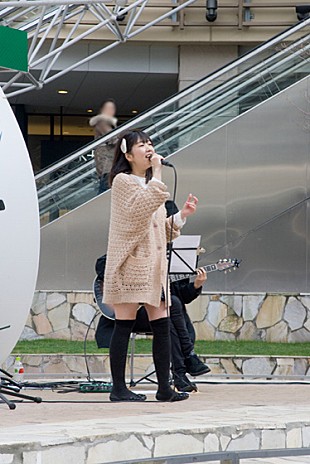 「業界人から転身 平成最後の遅咲き歌姫がフリーライブ」