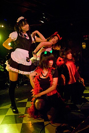 「格上を前座にする仰天アイドル ハロウィンで卒業匂わす」