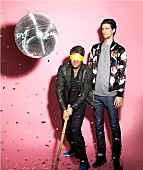 「エロ・クトロ・ポップ・デュオ、3OH!3が、ニュー・アルバムをリリース！」1枚目/2