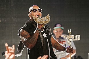 「フロー・ライダー ニコファーレを興奮の渦に」