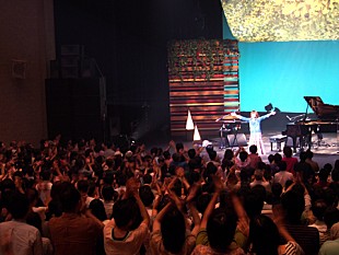 「奥華子 ツアー千秋楽で重い恋愛経験談＆初ベスト発売決定」