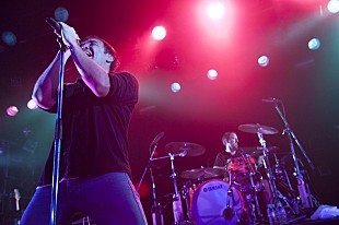 「フーバスタンク、新作を引っ提げサマソニ＆エクストラショウで観客を魅了」