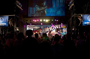 「サマソニでアイドル大暴れ 後藤まりこ彷彿させるよじ登り」