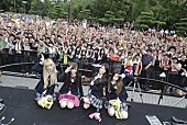 SCANDAL「SCANDAL 久々の制服姿で凱旋ライブ、来年春には夢の大阪城ホール公演」1枚目/6