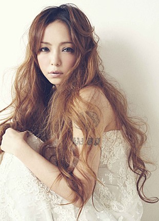 「安室奈美恵 即完の沖縄アニバーサリーライブを独占放送」