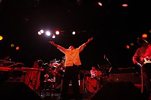 「語り半分で2時間超え 須藤寿がソロライブでロック面白話」