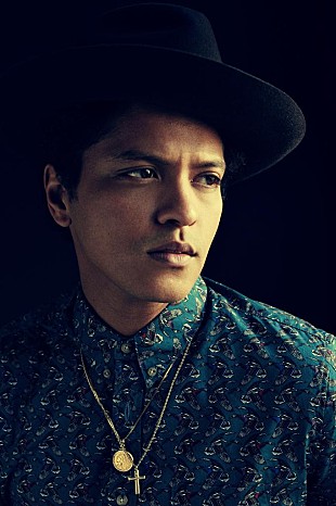 「ブルーノ・マーズ 米人気TV番組出演で今シーズン最高視聴率を記録」