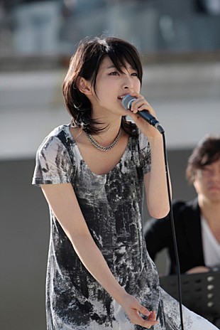 「家入レオ 発売記念イベ開催、「過去の自分に大丈夫だよって」」