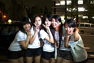 「襲撃アイドル 武道館周辺で、ももクロファンに布教活動」