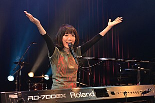 「阪神淡路大震災から18年 平松愛理がチャリティー公演で“東北の希望の光に”」