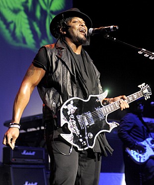 「ディアンジェロの新作は完成間近！　時間を超越した作品に」