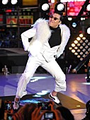 ＰＳＹ「Psy フランスの音楽祭で3冠に輝く」1枚目/1