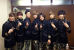 「U-KISS バレンタインを記念してファン・ミーティングを開催」