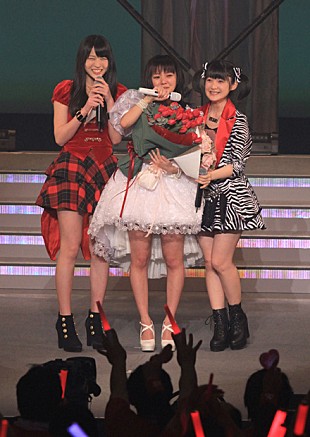 「真野恵里菜 独りじゃない卒業式「みんなと私が帰ってくる場所」」