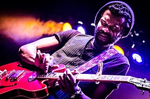 「ゲイリー・クラーク・ジュニア 2時間超の大熱演で日本のロック・ファンを圧倒」