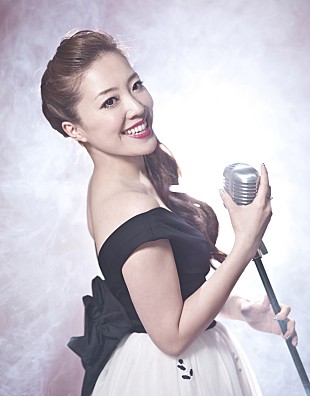 「平原綾香 10年間のシングルを網羅した記念盤リリース」