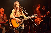 片平里菜「片平里菜 人生変えた曲でメジャーデビュー「プロとして結果を」」1枚目/2