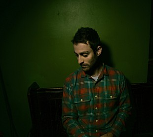 「オーウェン 通算7枚目となる新作『ラミ・デュ・ププル』が日本先行発売」