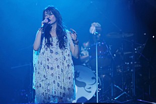 「柴咲コウ 2年振りのツアー初日で福山雅治とコラボ」