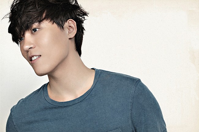 「ジョン・パク デビュー・アルバムを発売」1枚目/1