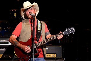 「ディッキー・ベッツ &amp; グレイト・サザン大阪公演 ロマン香り立つ大陸の風"サザンロック"が吹き荒れた一夜」