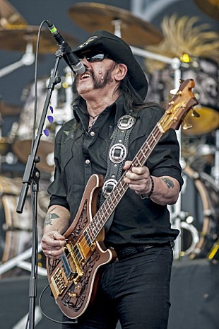 「モーターヘッド、レミーが血腫を患い公演キャンセル」