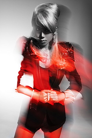 「JAMOSA レンタル限定盤カバーミニアルバムをリリース、夏フェス参加も」