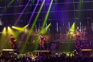 「VAMPS 全公演ソールドアウトのプレミアムツアーをニコ生で独占生中継」