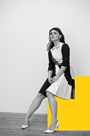 「エミリアナ・トリーニの新作リリースが決定」