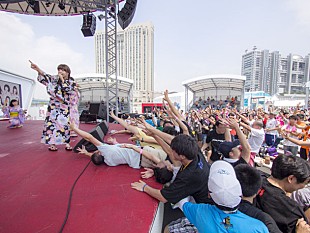 「BiS 国内最大アイドルfesで大トリ 人気アイドル＆ヲタ全員とエビ反り」