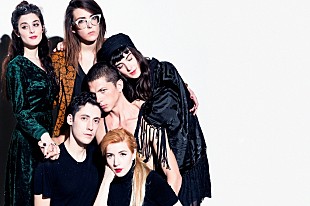 「人気急上昇中のトロント出身アウストラが新曲MVを公開」