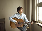 小渕健太郎「コブクロ小渕健太郎 ギター・インストアルバムで新境地」1枚目/1