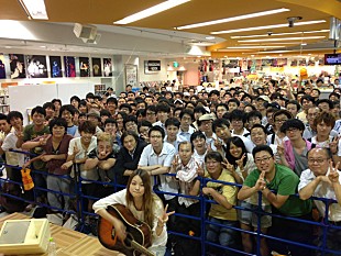 「ベッキーも絶賛の片平里菜 サマソニ会場中に青く燃える声を響かせる」