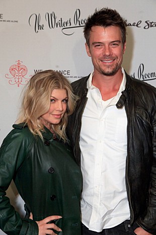 「BEPのファーギーが改名！　俳優の夫との子供を現在妊娠中」