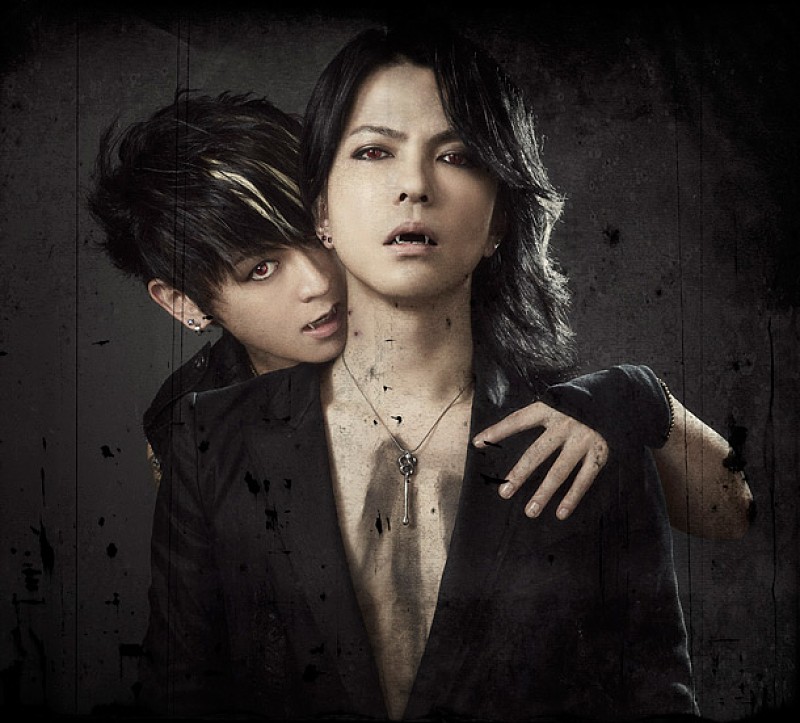 VAMPS「」2枚目/2