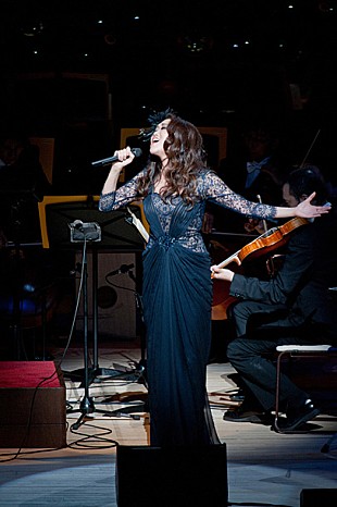 「JUJU 日本フィル交響楽団との初共演ライブで新曲お披露目」