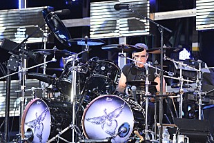 「ボン・ジョヴィのティコ、2つの緊急手術を乗り越え復帰」