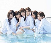 乃木坂４６「乃木坂46 ドキドキの初水着ショットも収めた1st写真集発売」1枚目/2