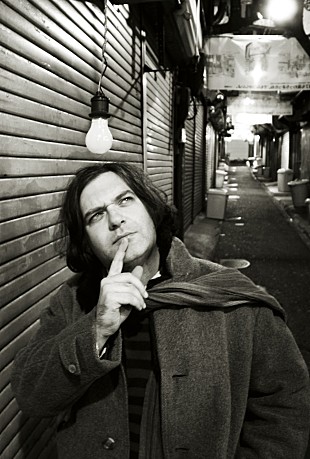 「ジム・オルーク クリスマス・ライブ開催！来場者にはジムからのお歳暮も？」