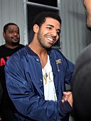 「ドレイク、開演1時間前に公演をドタキャン」1枚目/1