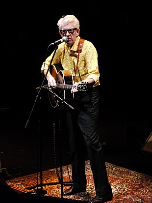 「ニック・ロウ来日公演　いつまでも歌い続けてほしい、そんな想いに駆られるハートウォーミングな一夜。」