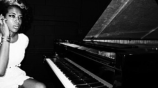 「ケリス D・シーテックプロデュースの新作を日本先行リリース」